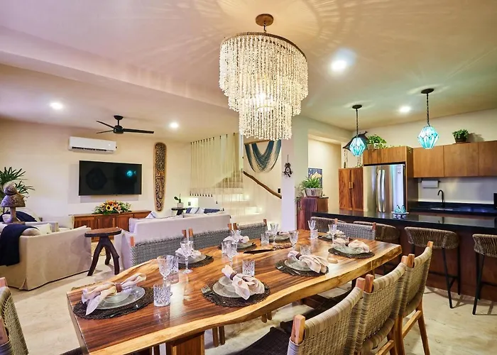 Spacious & Comfy Penthouse Oasis With Plunge Pool