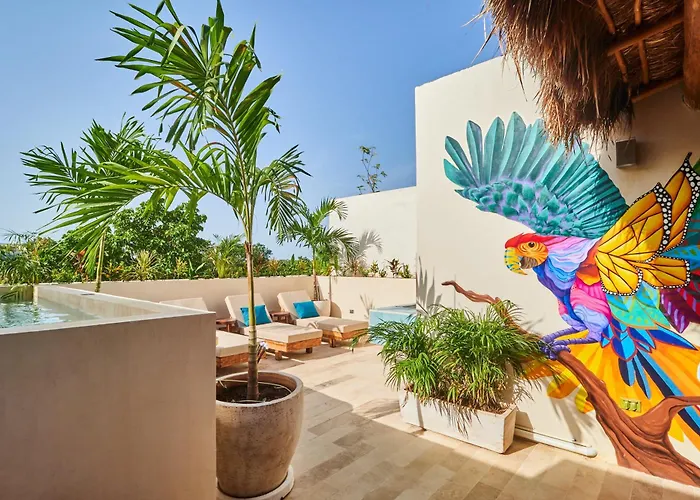 Spacious & Comfy Penthouse Oasis With Plunge Pool
